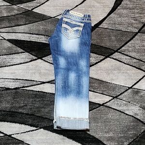 ROCK REVIVAL AROA EMBROIDERED SILVER SEQUINS DENIM JEAN CAPRI